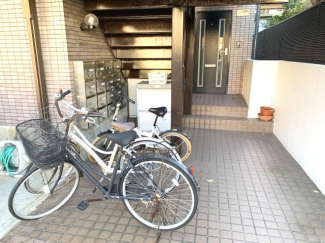 【エントランス】