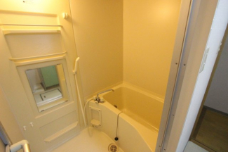 ゆったり過ごせるお風呂です