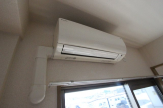 明るい色調の室内です