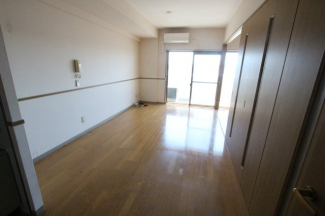 ゆったりとした居間です