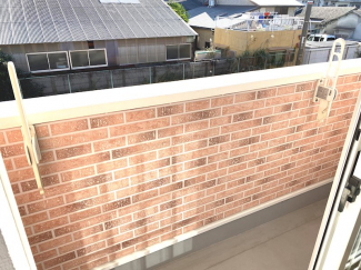 お洗濯にも便利なバルコニー付き