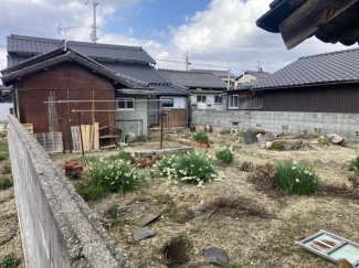 現地土地写真（上物あり・解体後引渡し）