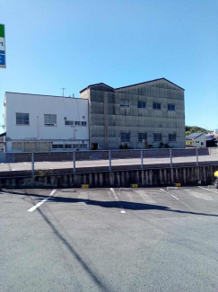 松山市衣山２丁目の駐車場の画像