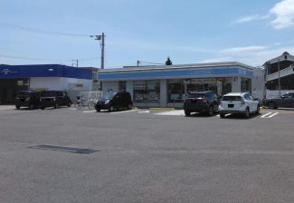 ローソン東長戸１丁目店まで700m