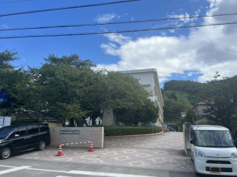 松山市立味生第二小学校まで609m