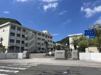 松山市立津田中学校まで840m