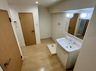 使いやすい独立洗面台です