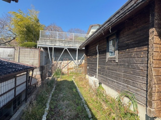 簡単な家庭菜園も楽しめるお庭です