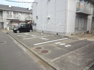 【駐車場】