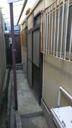 裏勝手口