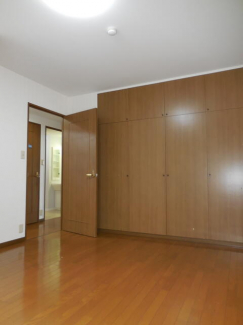宝塚市売布東の町のマンションの画像