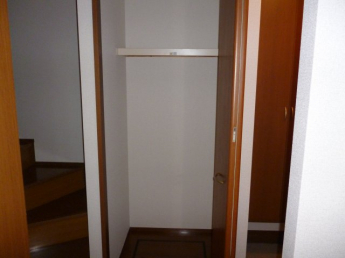 1階廊下の収納です。