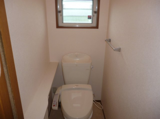 トイレにはカウンターがあります。