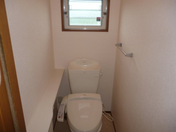 トイレにはカウンターがあります。