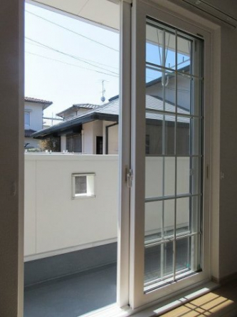 落ち着いた時間を過ごせるバルコニーです