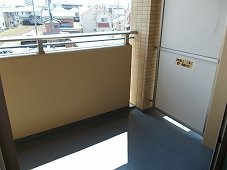 外からの目が気にならないバルコニーで洗濯物が干せます