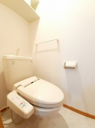 シンプルで使いやすいトイレです