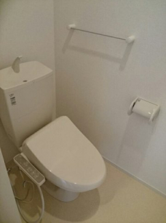 シンプルで使いやすいトイレです