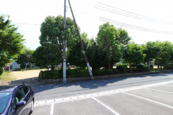 【駐車場】