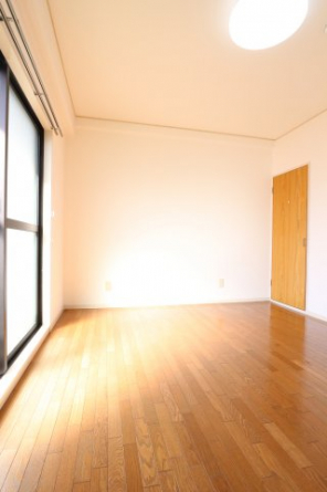 【寝室】