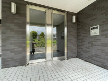 【エントランス】