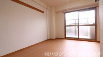 【寝室】
