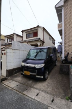 【駐車場】