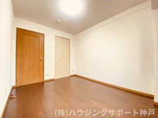 【寝室】