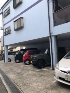 ゆとりのあるエントランスです