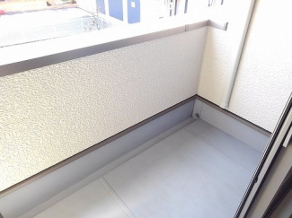 落ち着いた時間を過ごせるバルコニーです