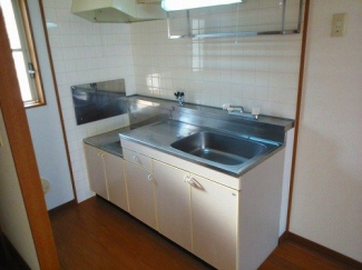 コンパクトなキッチンで掃除もラクラク