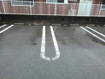 駐車場に車を止められます