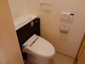 ゆったりとした空間のトイレです