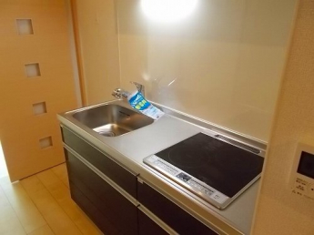 コンパクトなキッチンで掃除もラクラク