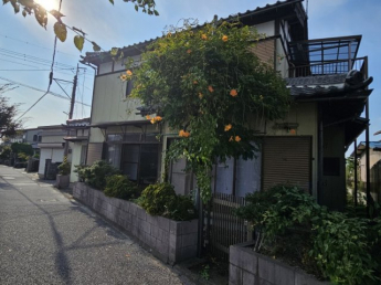 ベルロード沿いのお家です