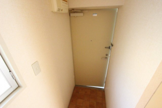 収納もある玄関です