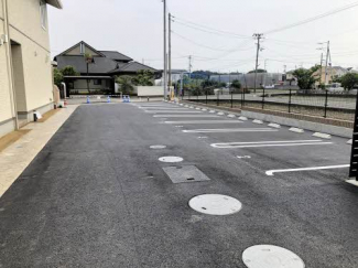 【駐車場】
