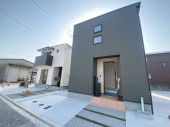 松山市高岡町の一戸建ての画像
