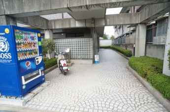 【エントランス】