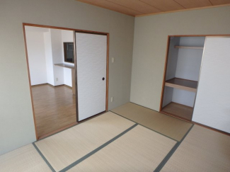 【寝室】
