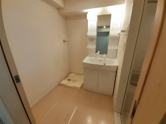 コンパクトで使いやすい洗面所
