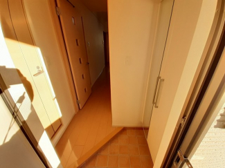 シンプルで使いやすい玄関です