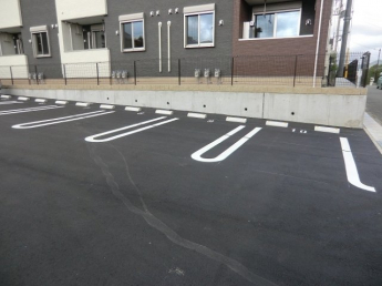 【駐車場】