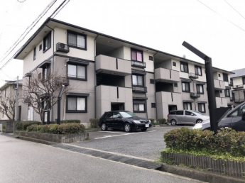 落ち着いた雰囲気の外観です