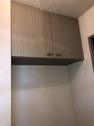下駄箱上にも収納があります♪