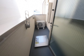 開放的で明るい空間を演出してくれるバルコニーです