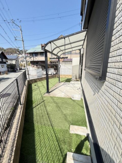 庭（西側の洗濯物干場）