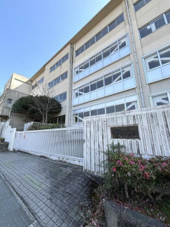 宝塚小学校まで1370m
