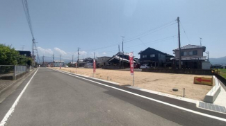 前面道路を含む現地の様子（着工前）
