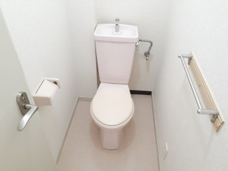 清潔感のあるトイレです